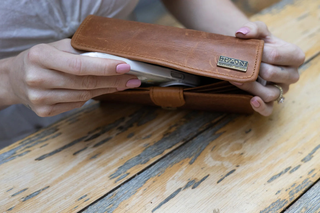 Lauren ladies Leather Wallet