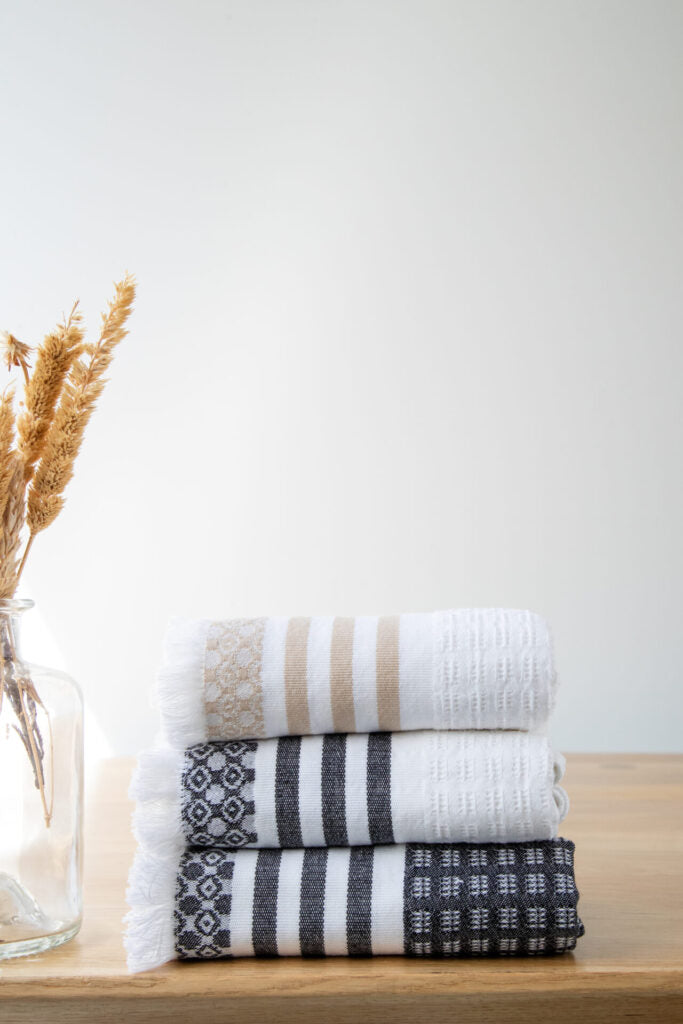 Danakil Hand Towels 55 x 95 cm / 24″ x 37 “
