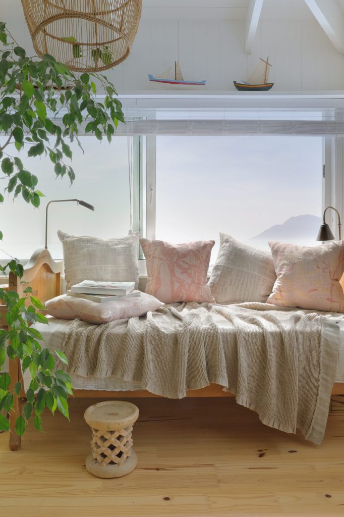 Seacell &amp; Linen Blanket / Throw 130 x 210 cm / 51 x 83 “