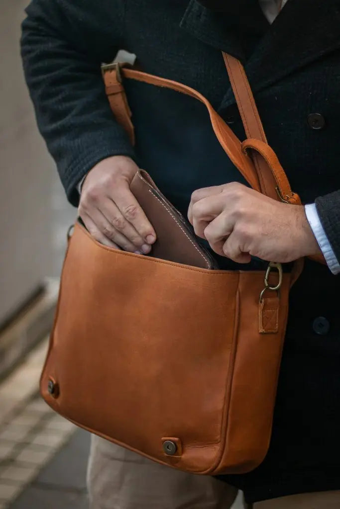Alex Laptop Bag Toffee