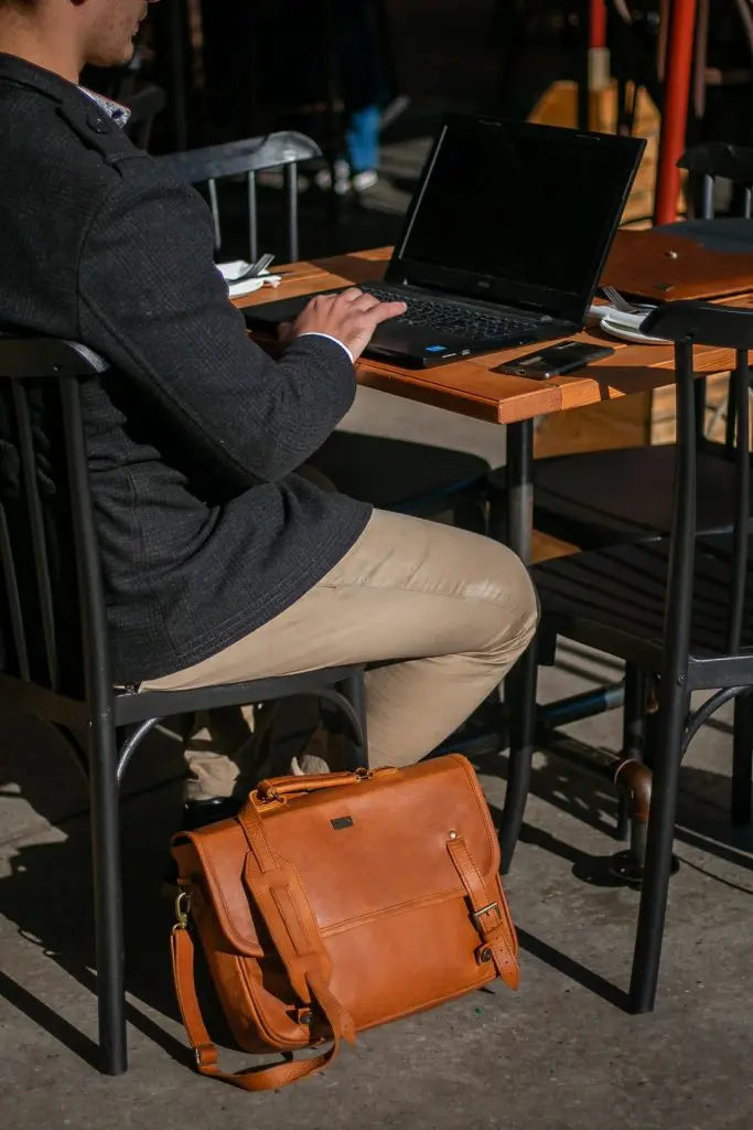 Alex Laptop Bag Toffee