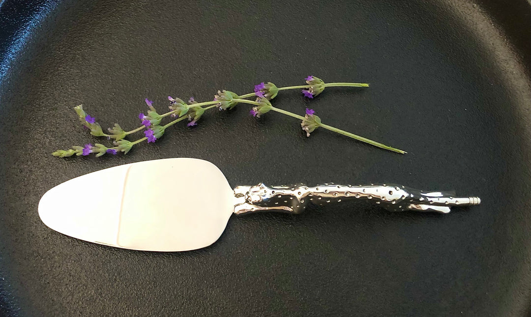 Cake Server (232MM) - Cheetah Africa Collection - Diana Carmichael