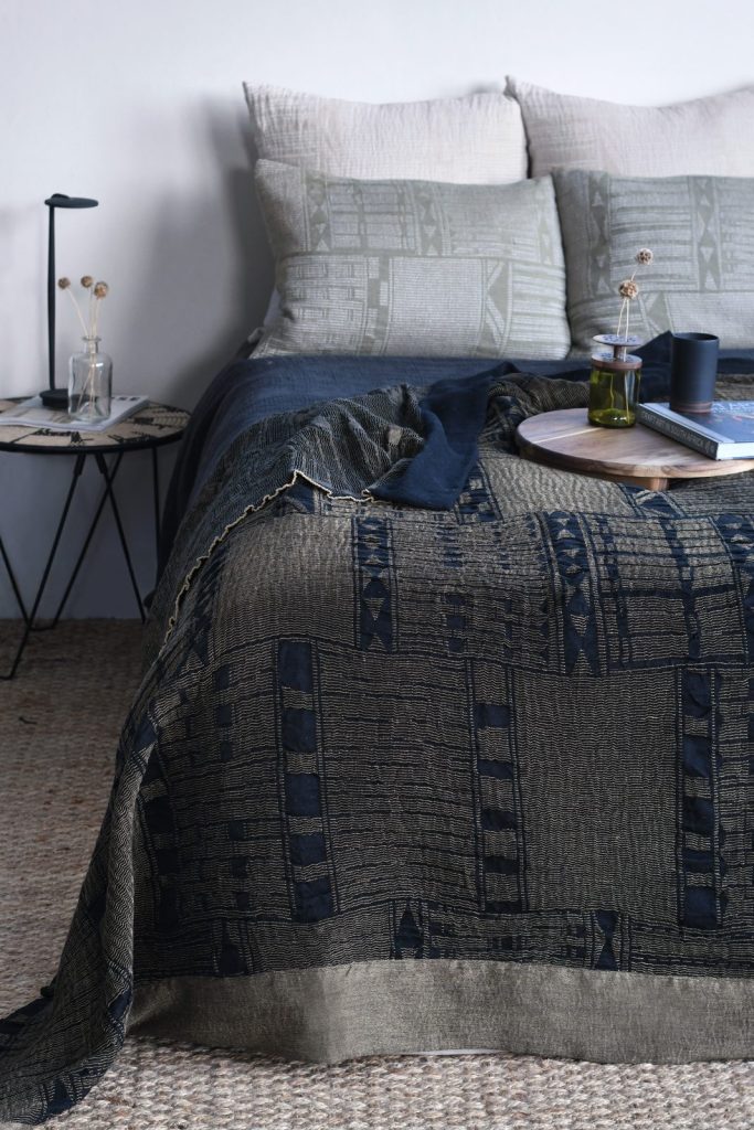 Metallic Bogolan Lounge Throw - 135x200cm / 53"x79"