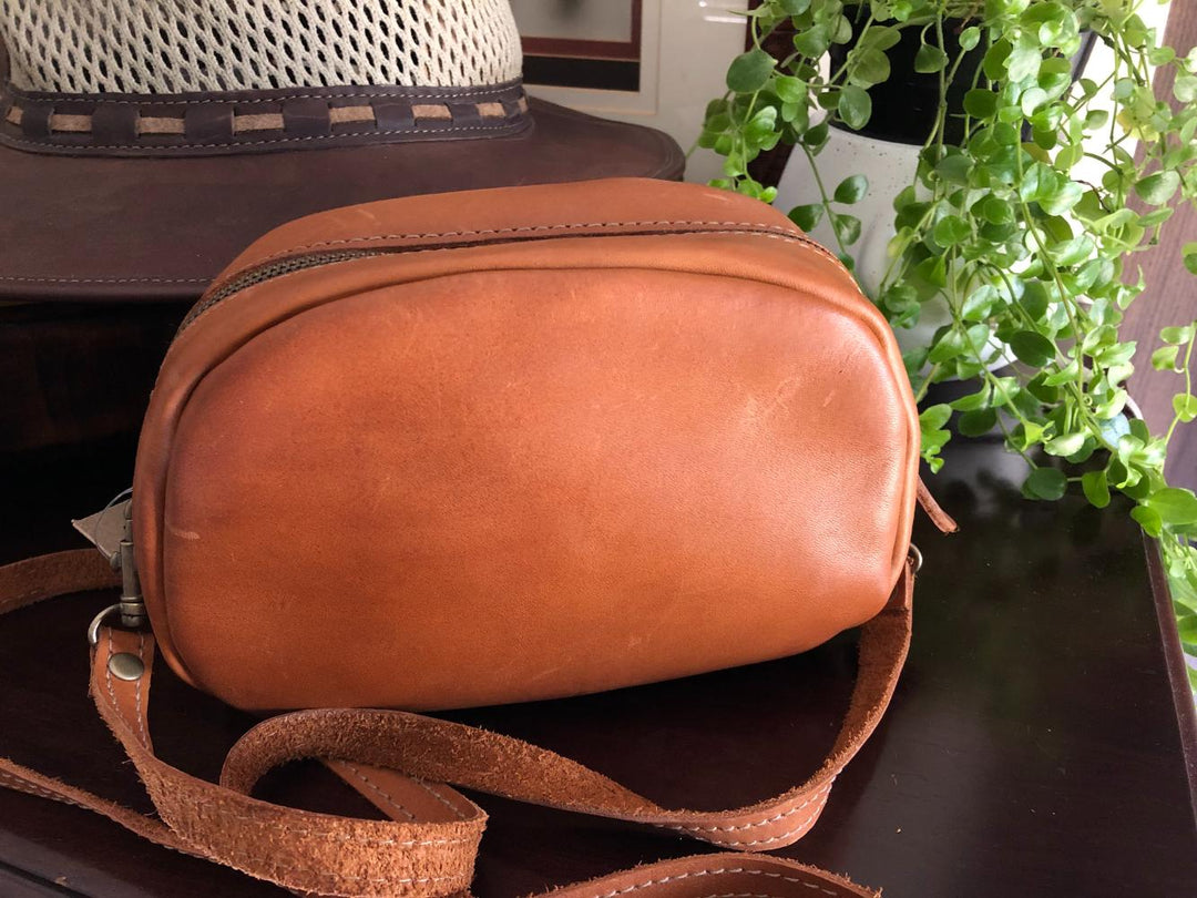 Rogue Handbag - Tan Leather