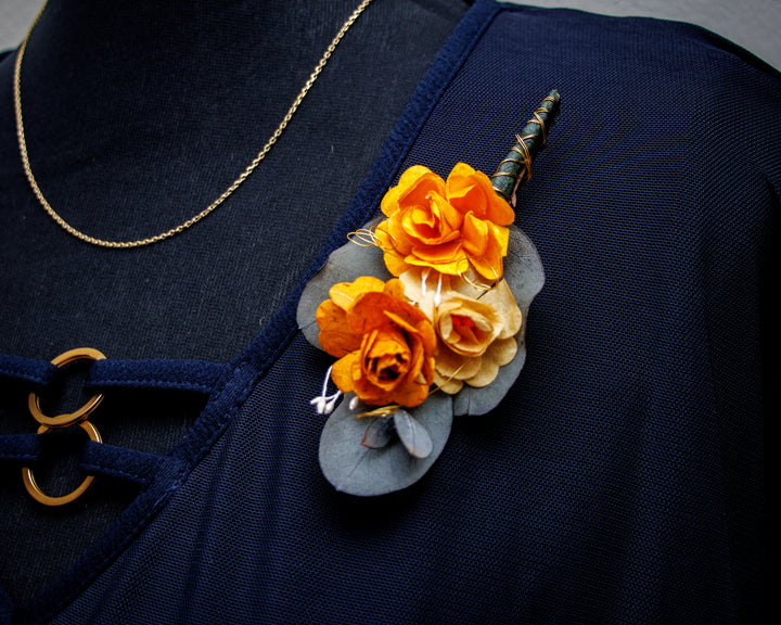 Boutonique - Elegant Floral Fastening Walnut | Premium Wedding Accessory - Small Boutoniques 70mm
