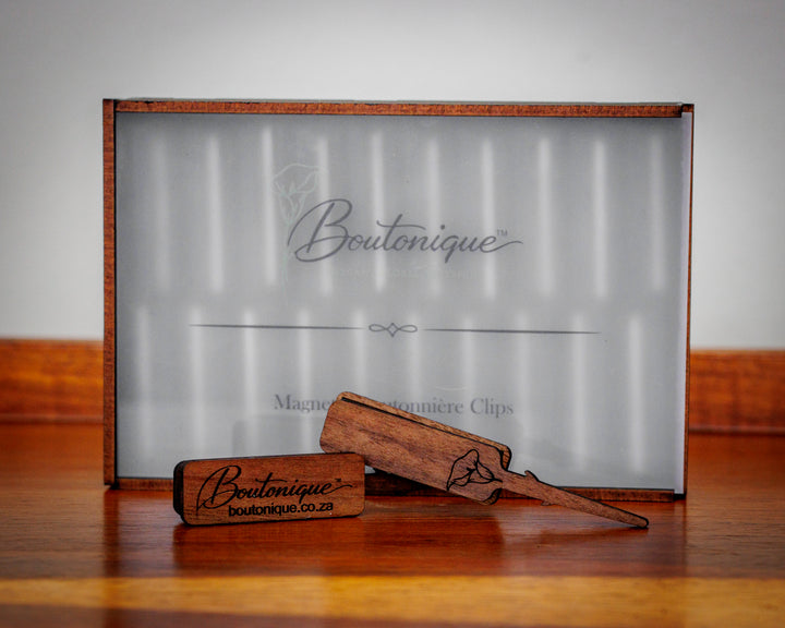 Boutonique - Elegant Floral Fastening Walnut | Premium Wedding Accessory - Standard Boutoniques 90mm