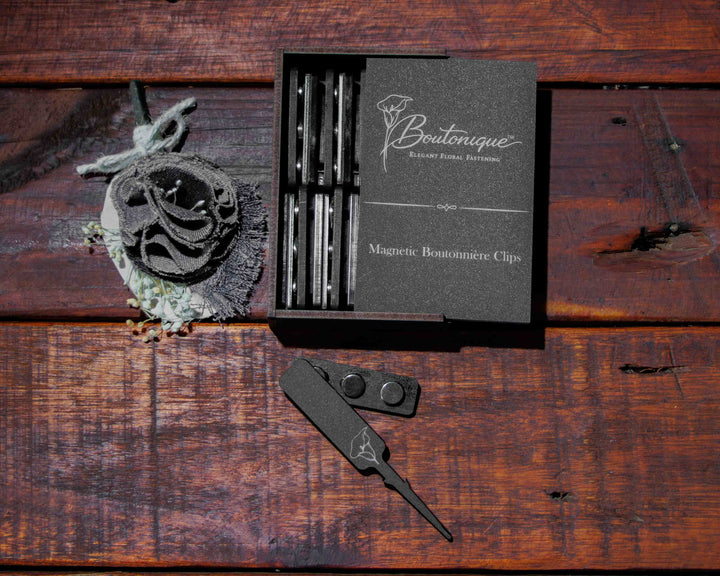 Boutonique - Elegant Floral Fastening Black Panther | Premium Wedding Accessory - Standard Boutoniques 90mm