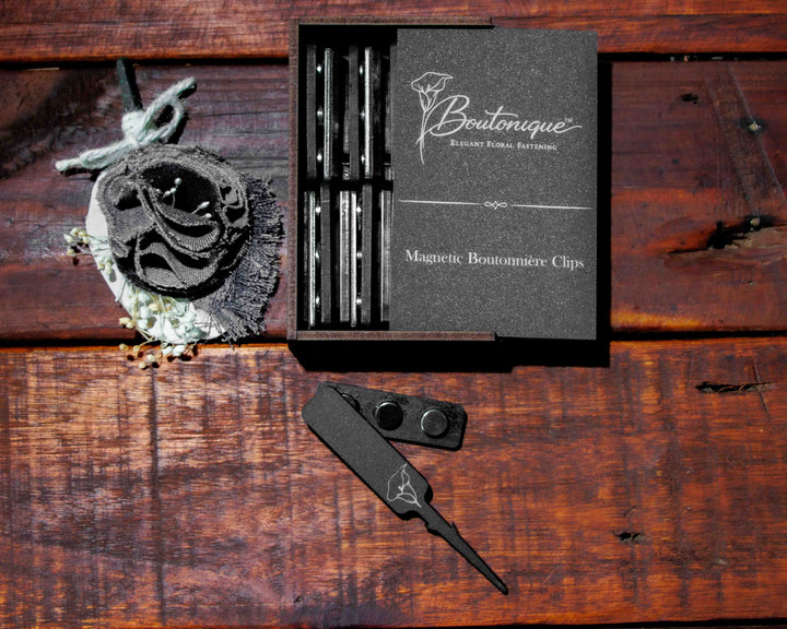 Boutonique - Elegant Floral Fastening Black Panther | Premium Wedding Accessory - Standard Boutoniques 90mm