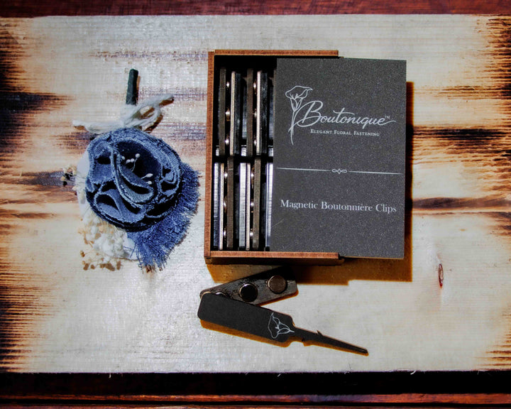 Boutonique - Elegant Floral Fastening Black Panther | Premium Wedding Accessory - Standard Boutoniques 90mm