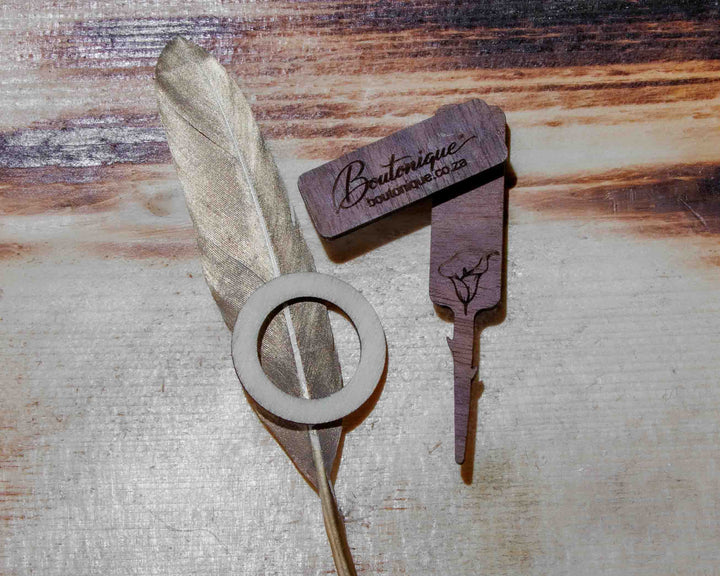 Boutonique - Elegant Floral Fastening Walnut | Premium Wedding Accessory - Small Boutoniques 70mm