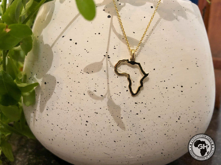 Petite Map of Africa Yellow Gold Outline Pendant &amp; Chain 45cm