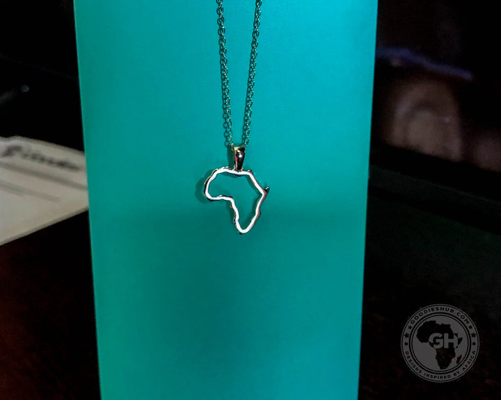 Petite Map of Africa Yellow Gold Outline Pendant &amp; Chain 45cm