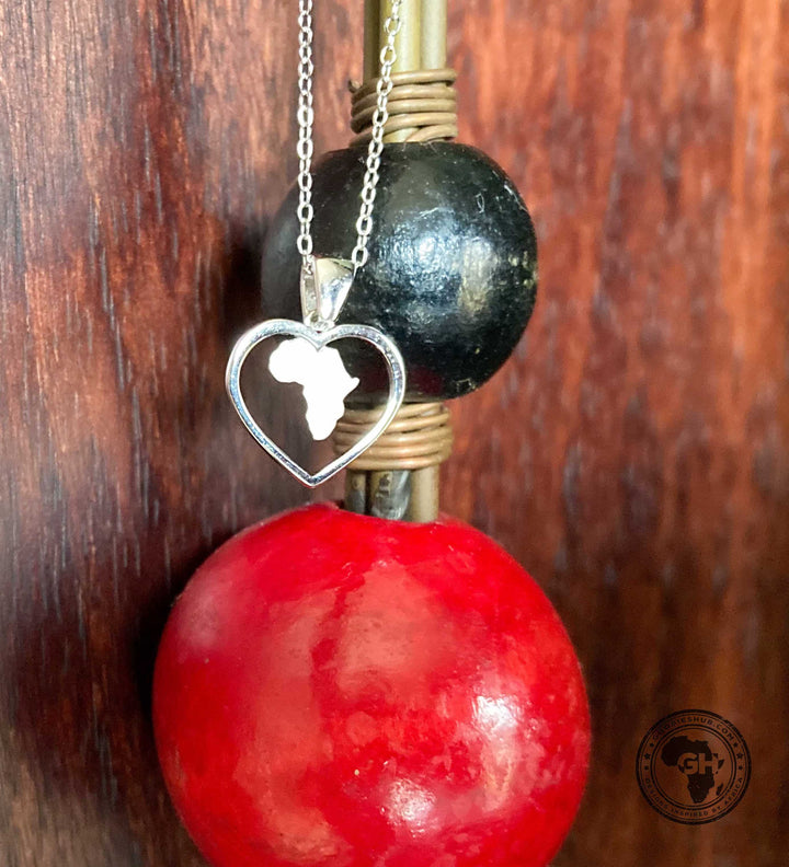 Africa Map in Heart White Gold Pendant &amp; Chain 45cm
