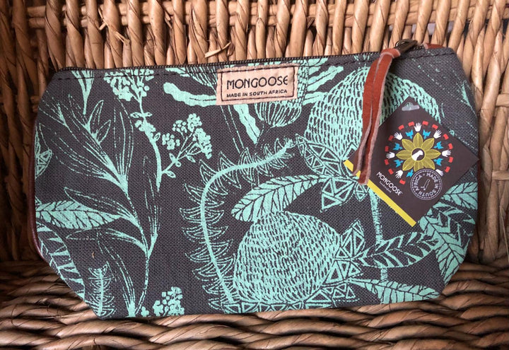 Mongoose Make Up Bag