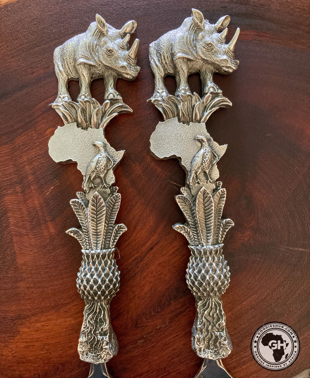 Rhino Africa Salad Server - Earthangel