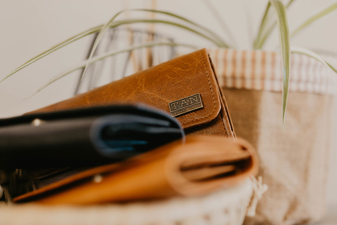 Lauren ladies Leather Wallet