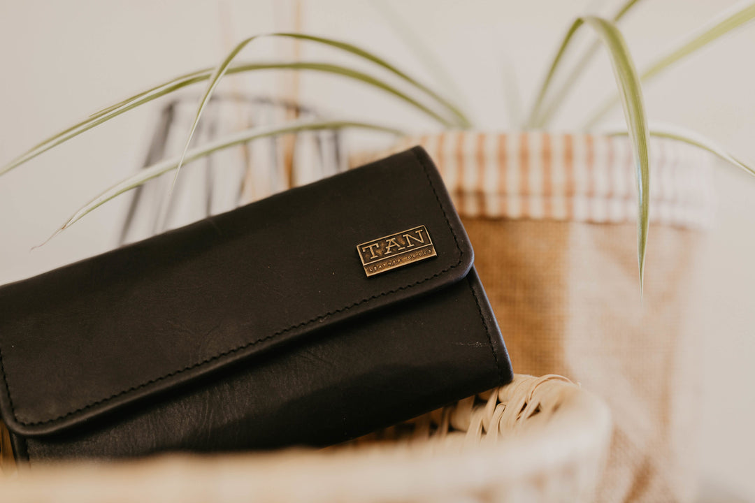 Lauren ladies Leather Wallet