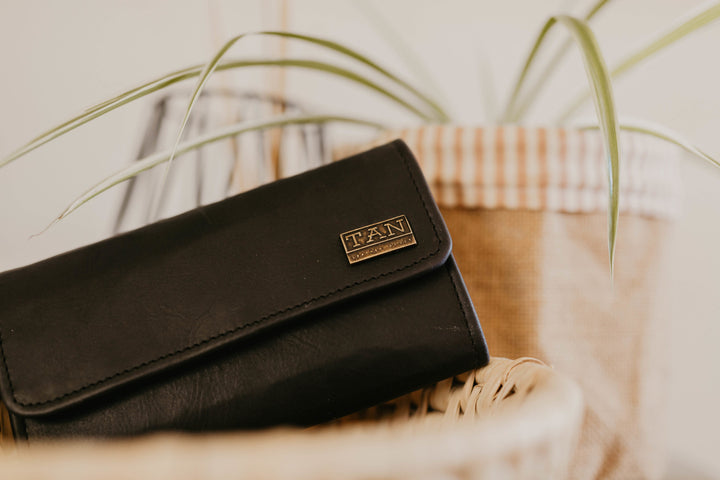 Lauren ladies Leather Wallet