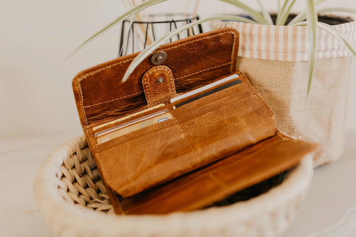 Lauren ladies Leather Wallet