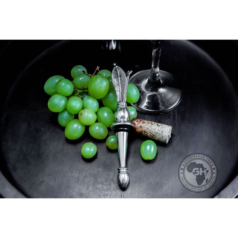 Bottle stopper 3 Feather - Usiba Lwe Nyoni Collection - Diana Carmichael