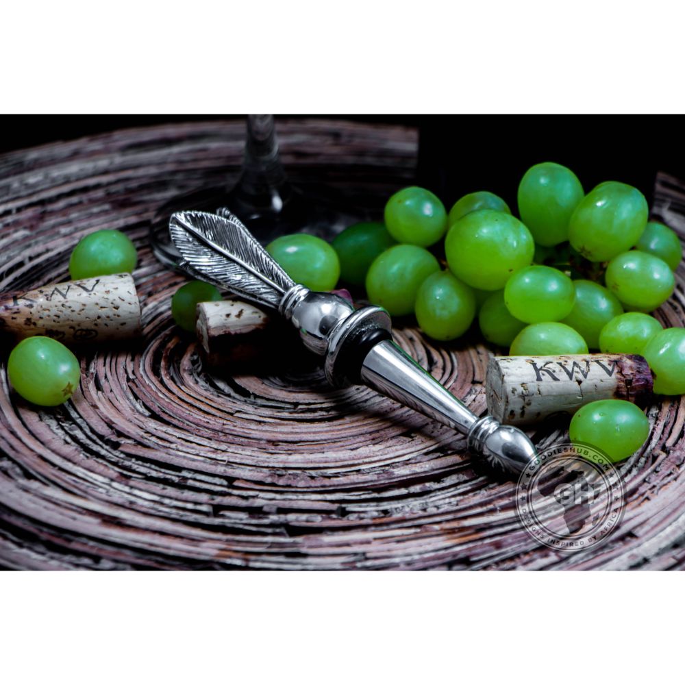 Bottle stopper 3 Feather - Usiba Lwe Nyoni Collection - Diana Carmichael