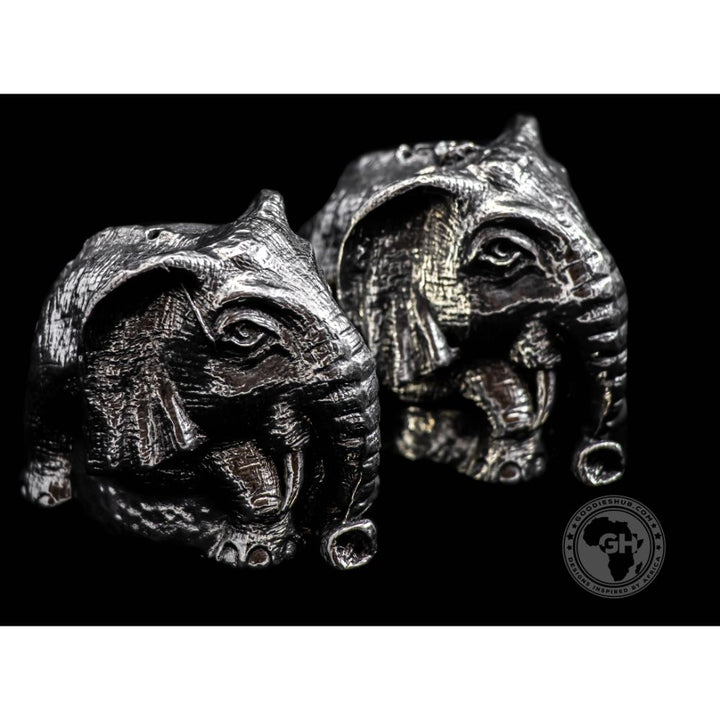 Elephant Salt &amp; Pepper Set - Earthangel