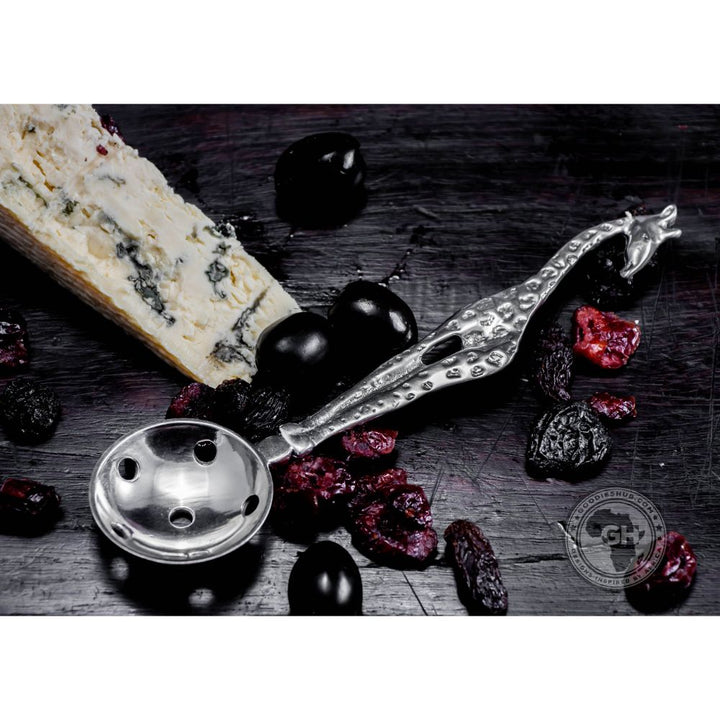Giraffe Olive Spoon - Earthangel