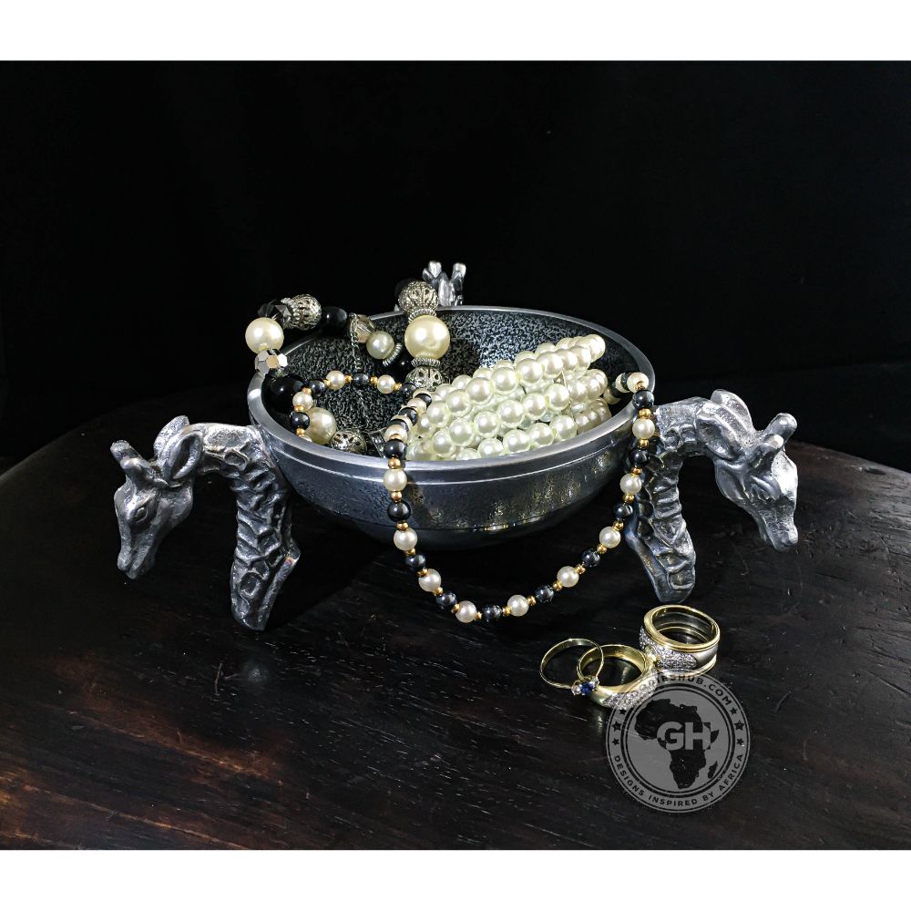 Giraffe Snack Bowl Small - Lamu Aluminium Tableware