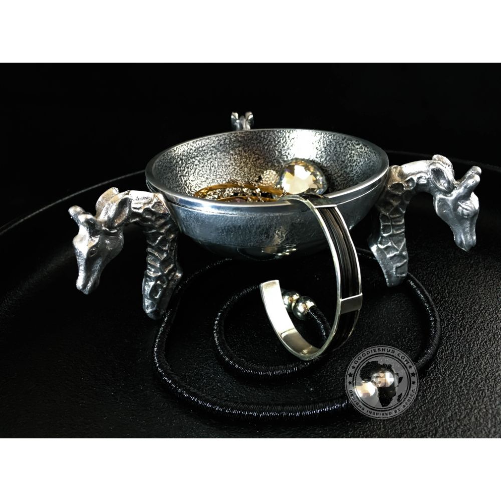 Giraffe Snack Bowl Small - Lamu Aluminium Tableware