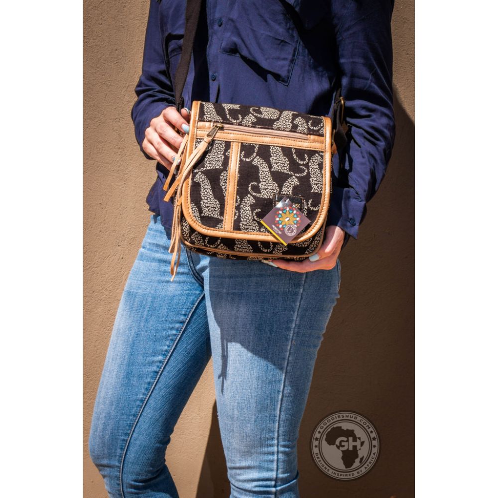 Mongoose Passport Bag