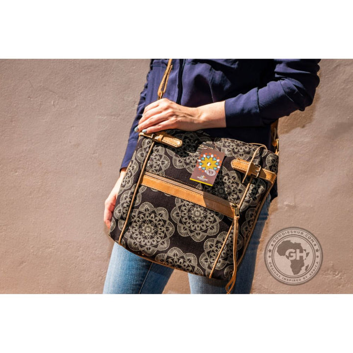Mongoose Large Pouch Bag